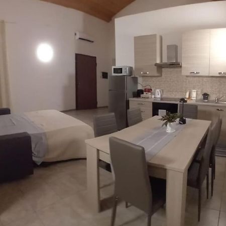 Corte Malpensa Somma Lombardo Exteriör bild